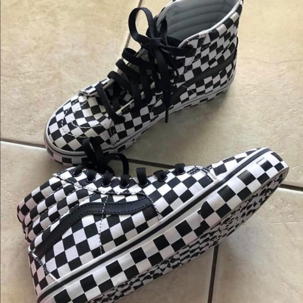Checkered vans I S O